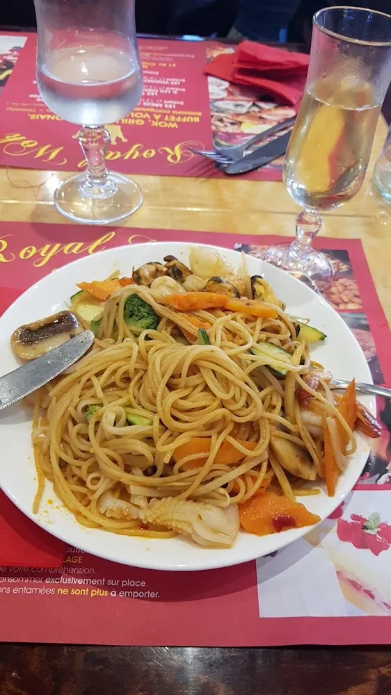 Sauté de Légumes Et Fruits de Mer Sauce Soja Et Thai